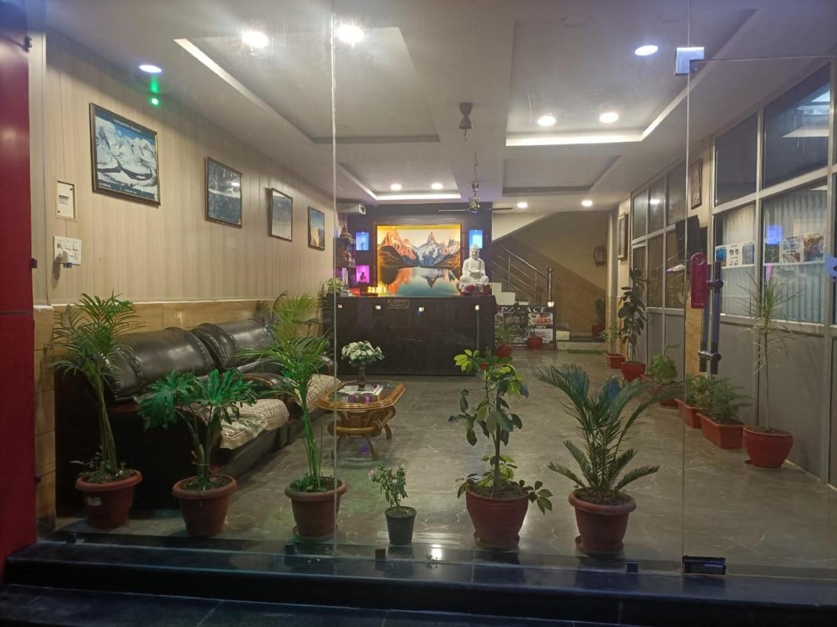 Hotel Om Palace McLeod Ganj Bagian luar foto
