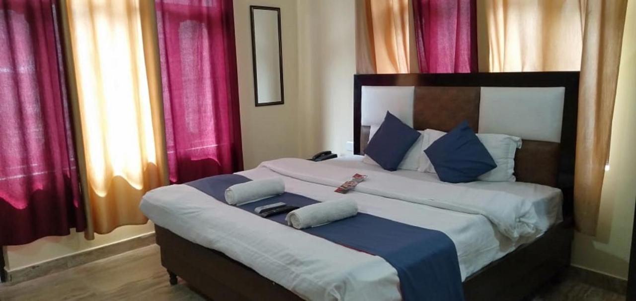 Hotel Om Palace McLeod Ganj Bagian luar foto